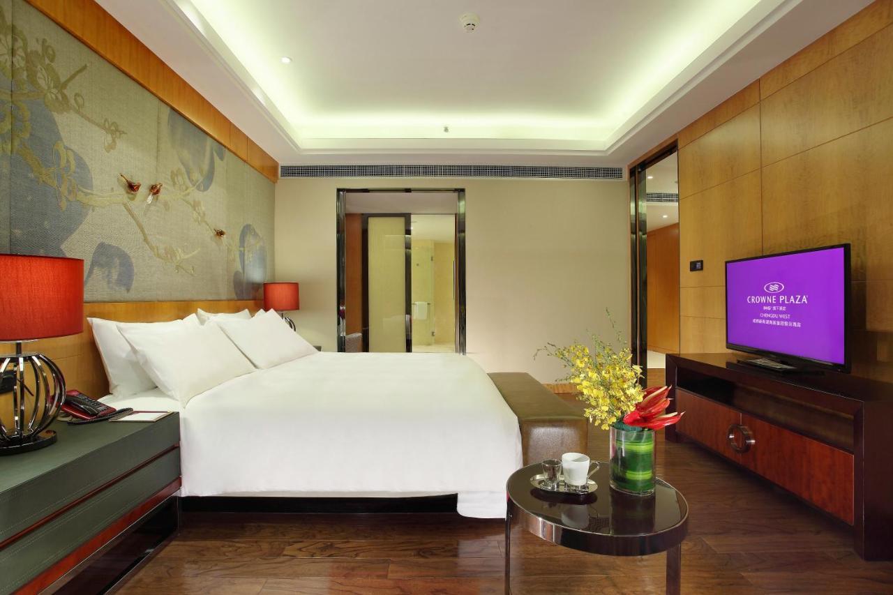 Отель Crowne Plaza Chengdu West By Ihg Экстерьер фото